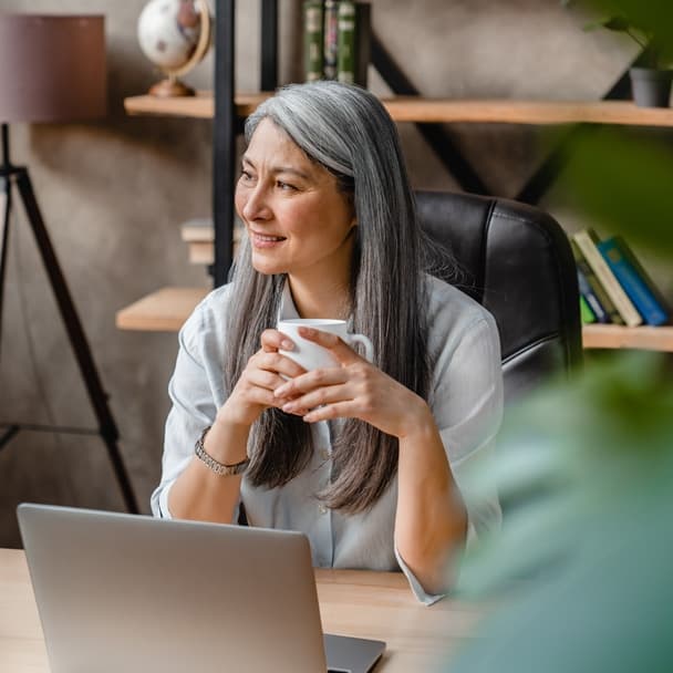 BE_Woman_having_a_hands-free_call_AS_417450615_Small_608x608 px